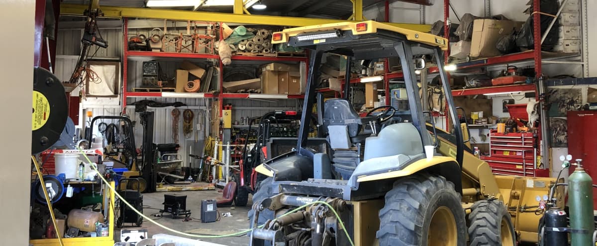Mechanics Shop Garage Warehouse Open Building Working Office Parking Lot Rural View S Santa Clarita Ca Production Peerspace