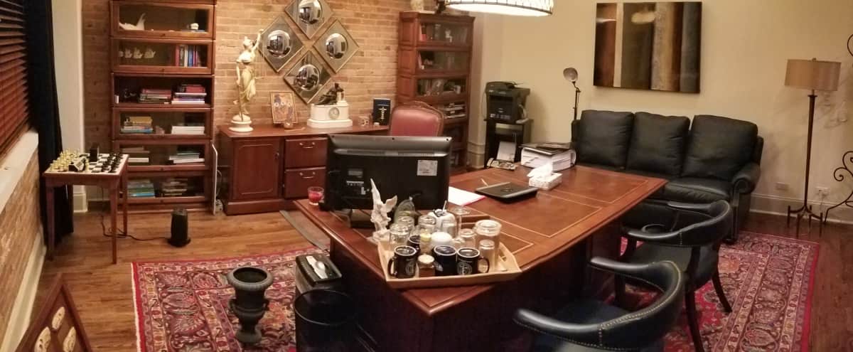 Luxurious Office Conference Room And Waiting Room Professional Suite Chicago Il Production Peerspace