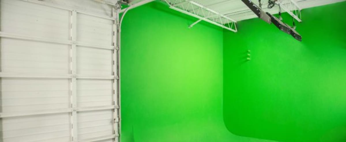 Green Screen Creative Studio Cyclorama