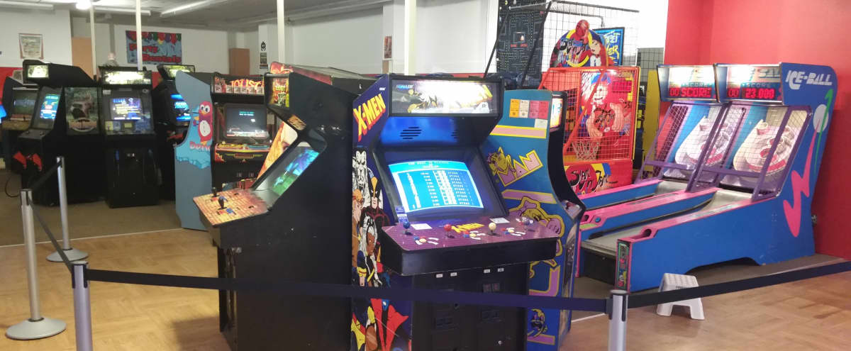 Retro arcade - 1980's/90's vintage video and pinball arcade and game ...
