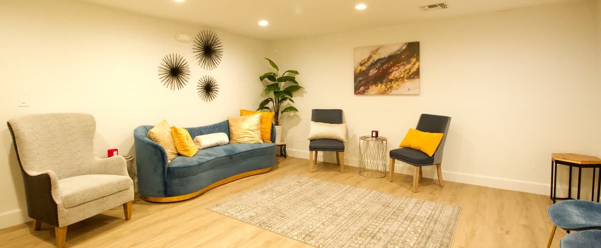 Rustic Intimate Facility located 5 minutes from Lake Eola ...