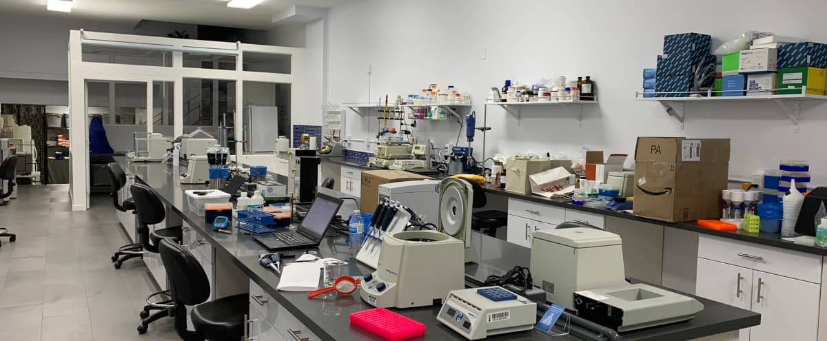 Modern Science Laboratory Active Working Lab With Equipment Los Angeles Ca Production Peerspace