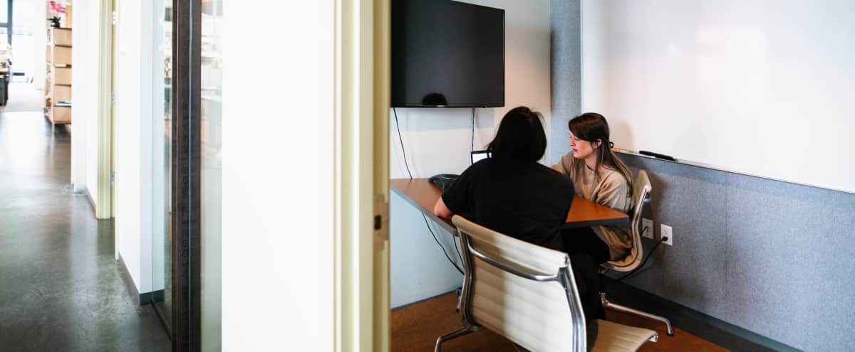 Private Intimate 4 Person Small Meeting Room In Capitol Hill Seattle Wa Off Site Peerspace