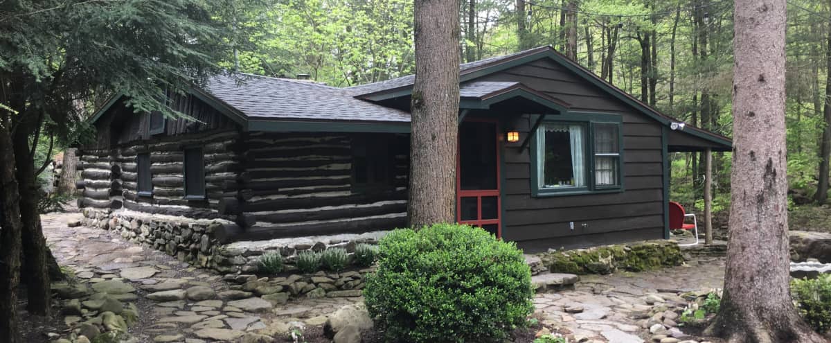 Poconos Creekhouse Log Cabin, Stroudsburg, PA | Production ...