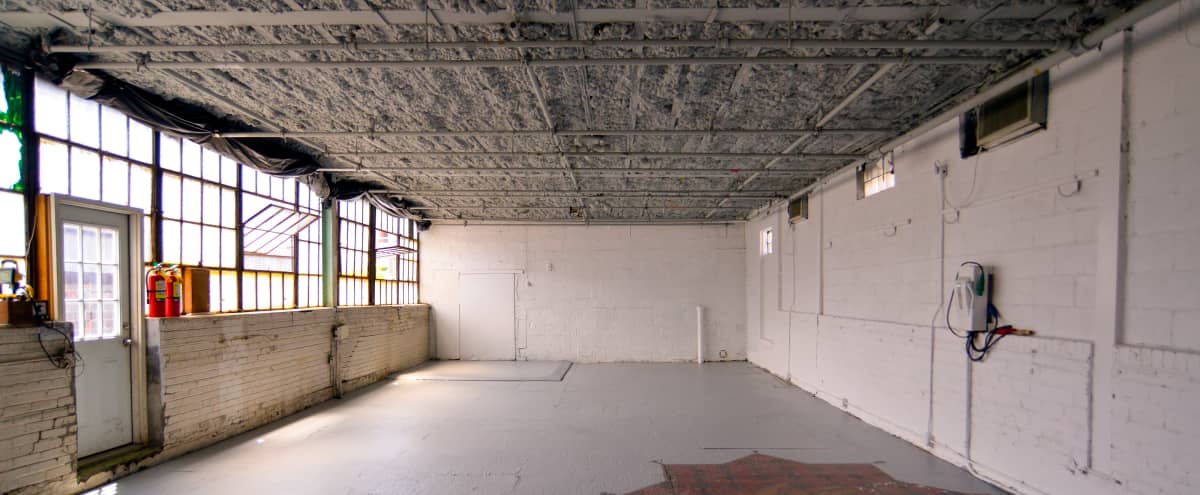 Long Island City Industrial Loft Studio With Skyline View