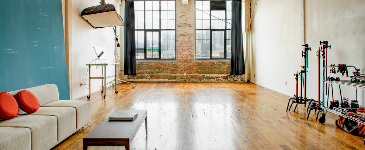 Gorgeous And Spacious Urban Loft Daylight Photo Studio In Sodo Seattle Wa Production Peerspace