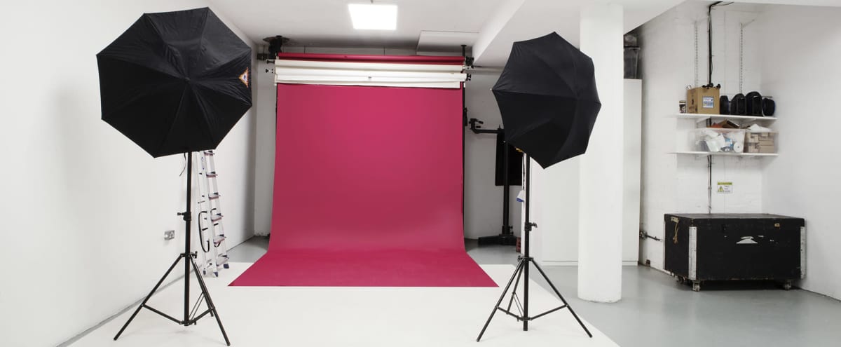 Studio With White - Black and more Colour Backdrops in London Hero Image in undefined, London, 