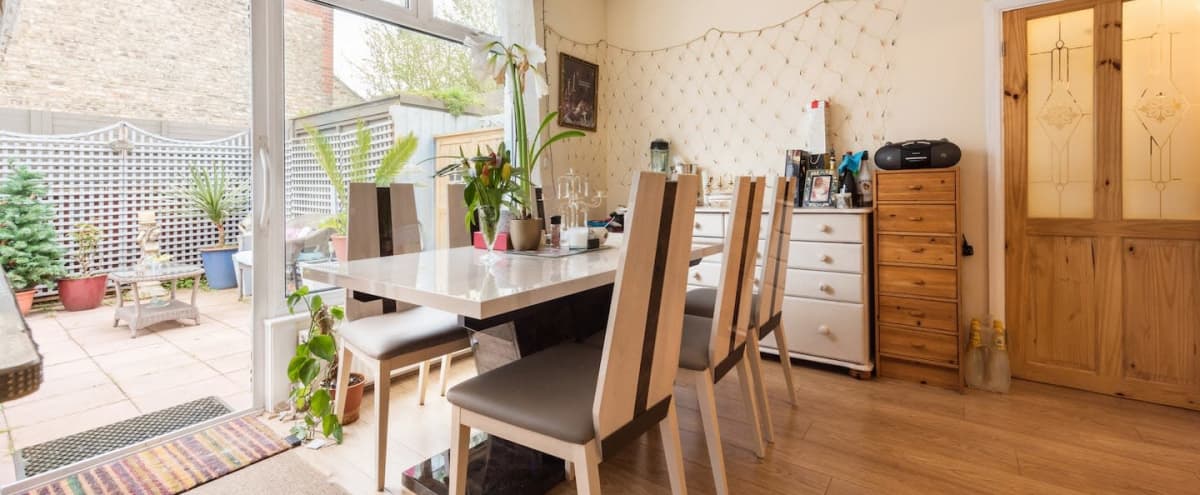 Stylish and Bright Victorian Home in Crouch End for Cosy Events in London Hero Image in undefined, London, 