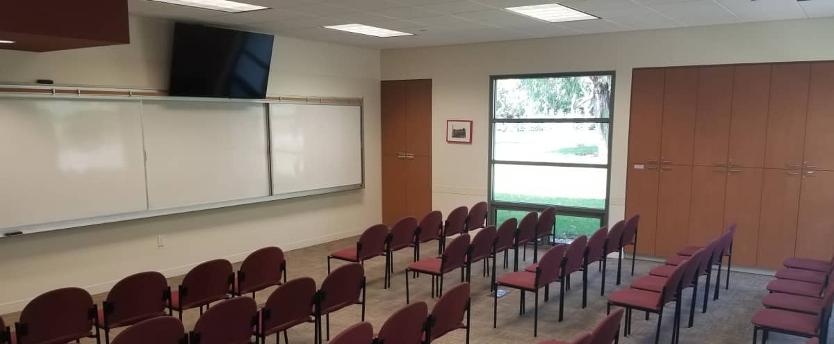 Affordable Conference Room Seats 34 Guests Irvine Ca Off Site Peerspace