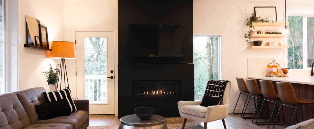 Minimal Kirkland Home Redmond Wa Off Site Peerspace