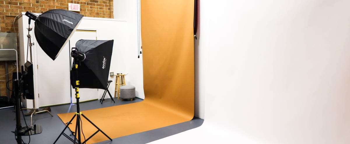 Photography and Video Studio with Multiple Back Drops in Greensboro in Greensboro Hero Image in Greensboro, Greensboro, NC