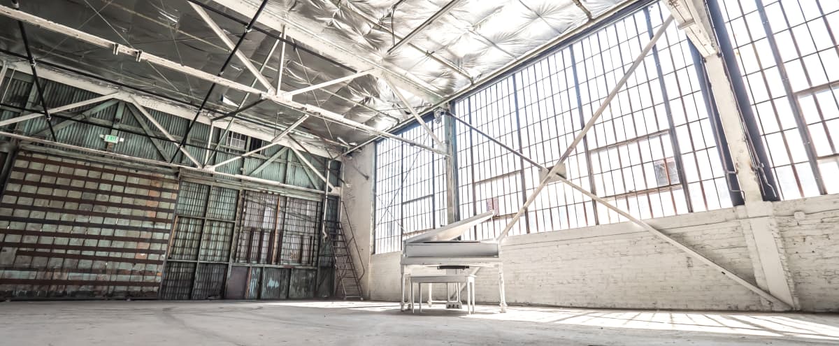 Daylight Brick Warehouse Studio In La Los Angeles Ca Event Peerspace