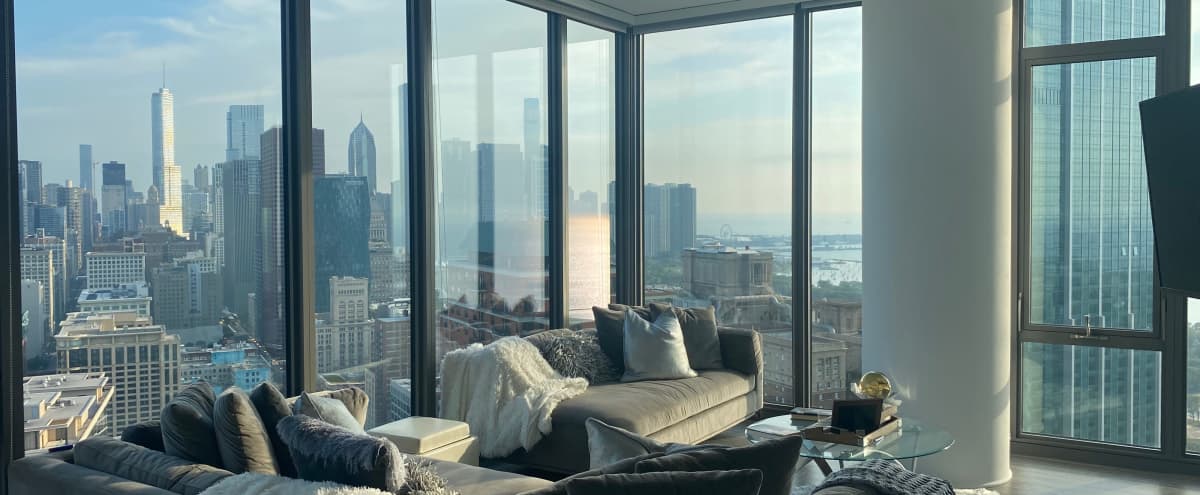 Luxury Downtown Penthouse with Killer Views in Chicago Hero Image in Near South Side, Chicago, IL