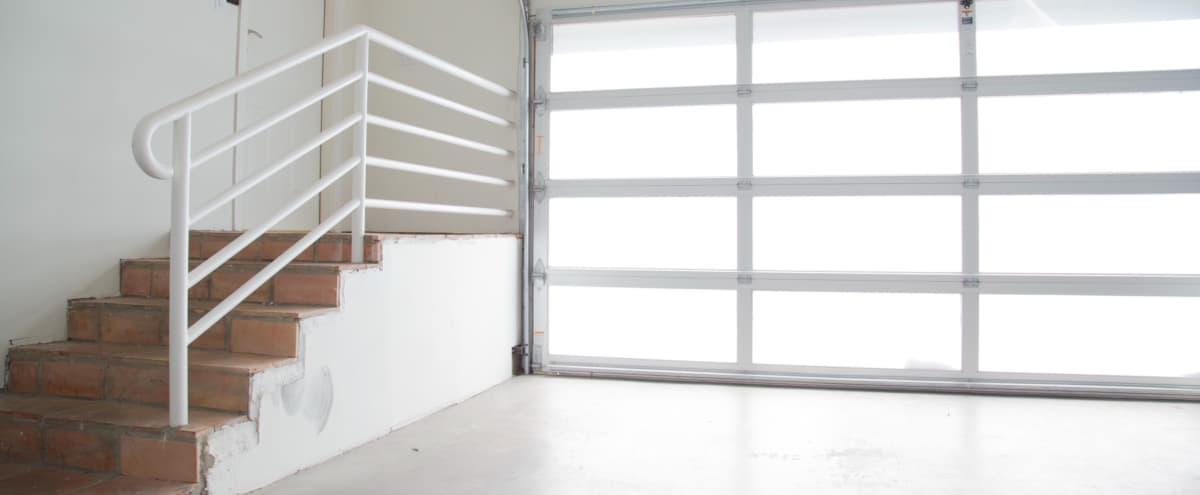 Clean White Photo Space In Hollywood Hills High Ceiling
