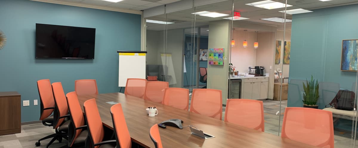 Private Meeting Room With Multiple Visual Presentation Capabilities Houston Tx Off Site Peerspace