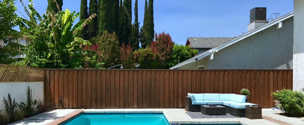 Suburban Home With Pool On A Quiet Cul De Sac Winnetka Ca Production Peerspace