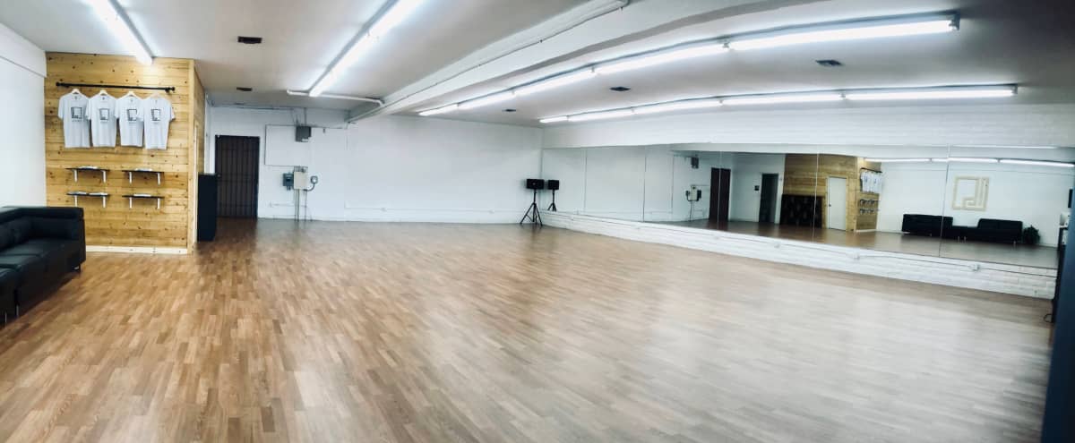 Urban Studio With Great Lighting And Large 2 000 Square Footage Room Available Sound System