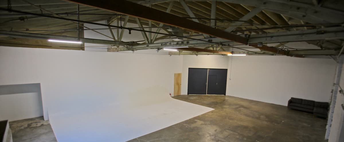 Dafstudios Huge East Side Studio Warehouse With 30 Cyc Los Angeles Ca Production Peerspace