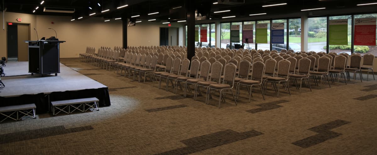 Nashville Airport Area Conference Center, 15 Minutes From Downtown in Nashville Hero Image in Donelson, Nashville, TN