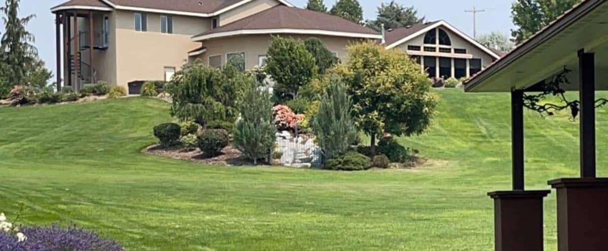 Very Large Estate with pond and wildlife in Moses Lake WA Hero Image in undefined, Moses Lake WA, WA
