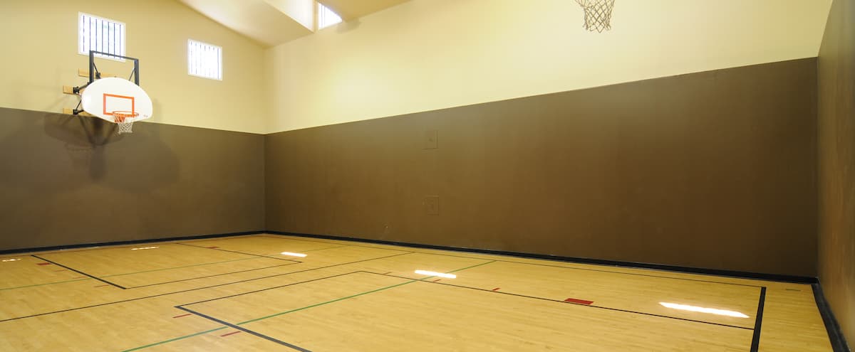 Get Creative Indoor Basketball Court In Everett Wa Everett Wa