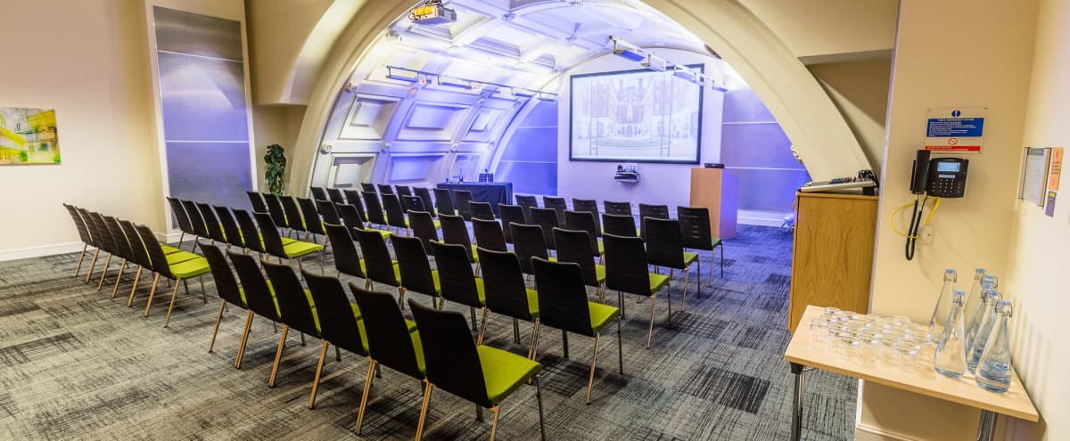 Large Meeting Room - Up To 100 People in London Hero Image in Bloomsbury, London, 