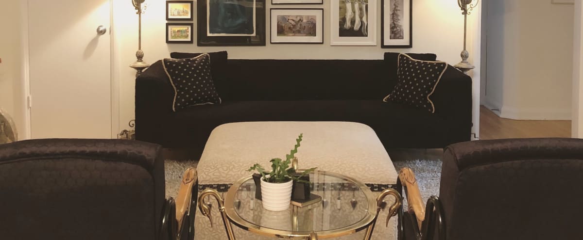Apt 5: Multi-Use Artist's Apartment w/ Vintage Hollywood Vibes (Catering Available) in Toronto Hero Image in Leaside, Toronto, ON
