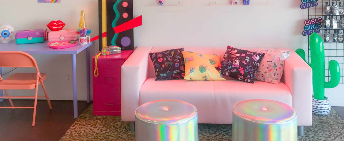 Hollywood Showroom W Neon 80 S 90 S Vibes Los Angeles Ca