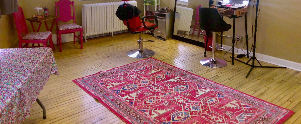 Bright And Colorful Beauty Studio Near Downtown Chicago Chicago Il