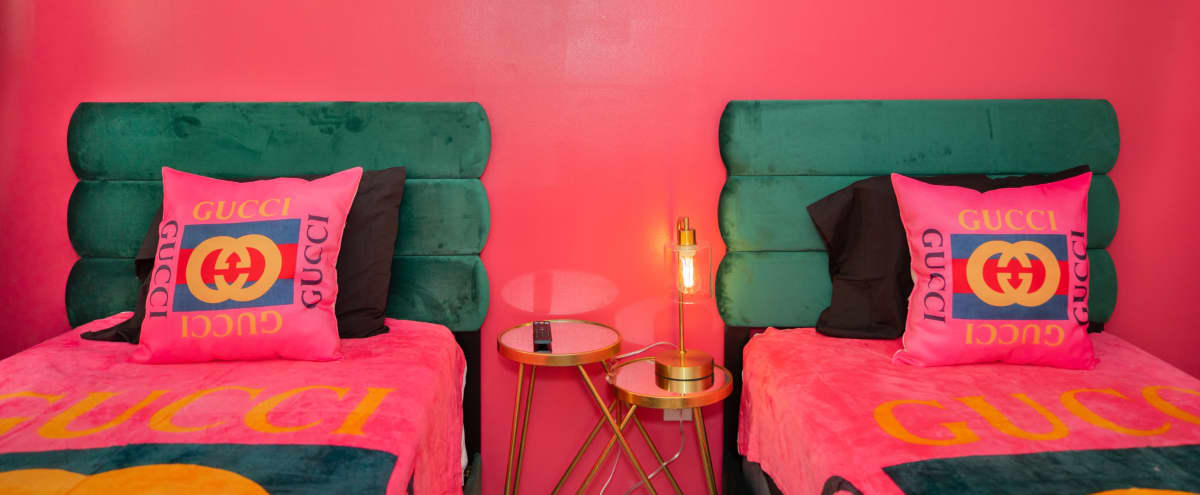 Designer's Lounge in Collegepark Hero Image in undefined, Collegepark, GA