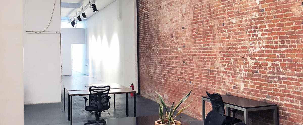 3 000 Sq Ft Clean White Warehouse Space Los Angeles Ca Off Site Peerspace