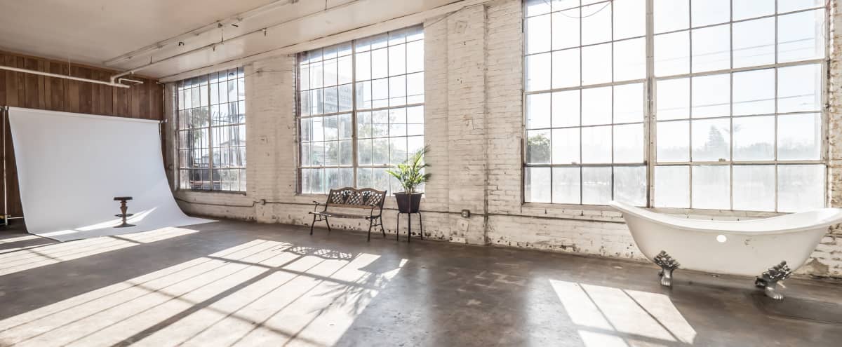 Retro Loft Daylight Studio Los Angeles Ca Production Peerspace