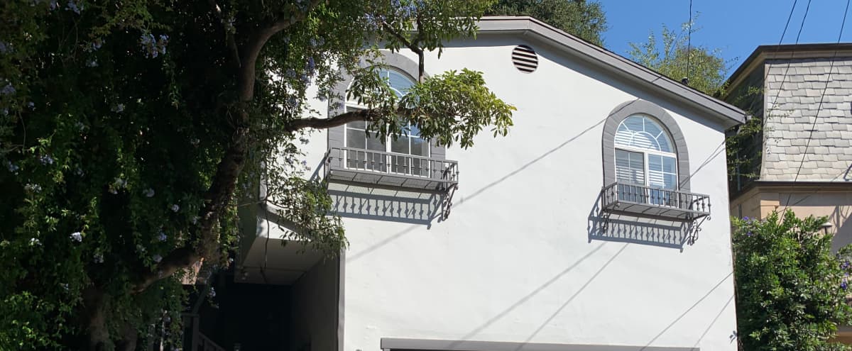 Empty Two Story Canyon House In Beverly Hills Beverly Hills Ca