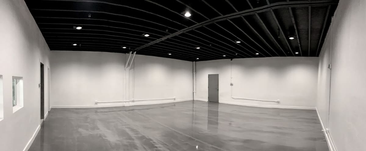 Polished Floors With Black Ceiling Space Los Angeles Ca Production Peerspace