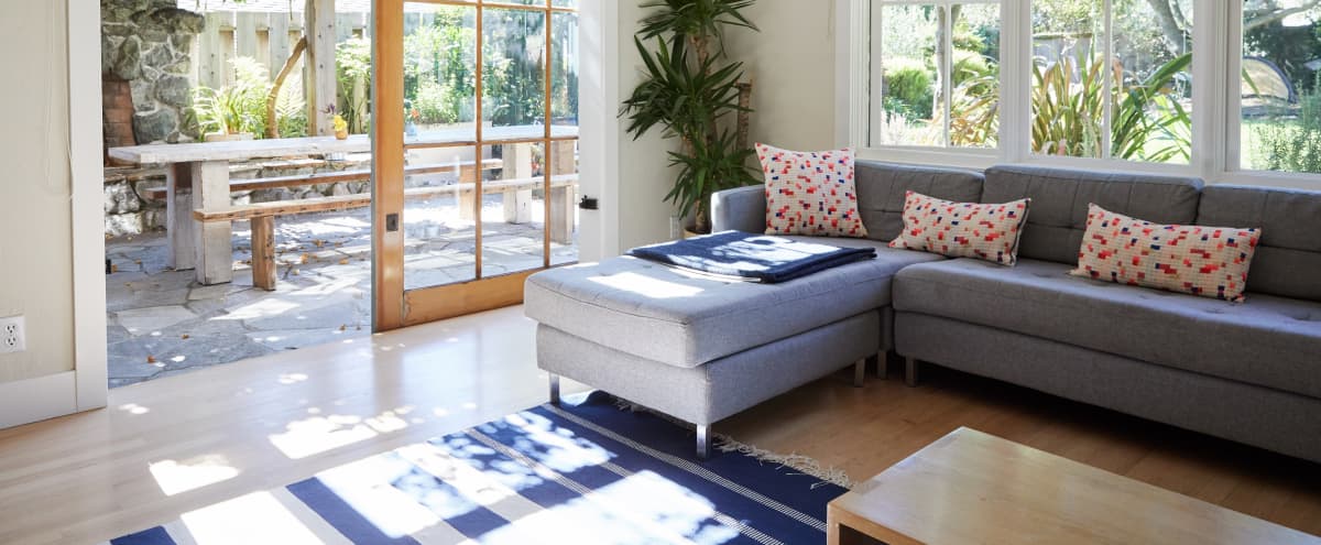 Beautiful Light Filled Oakland Craftsman Farmhouse Style Home Oakland Ca Production Peerspace