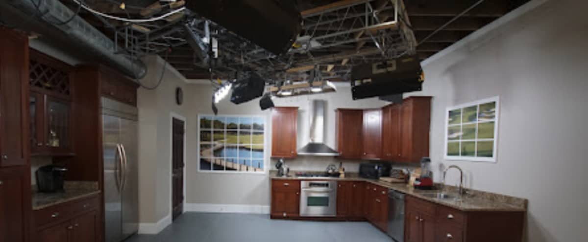 Full Access Kitchen Production Set in Chicago Hero Image in Garfield Park, Chicago, IL