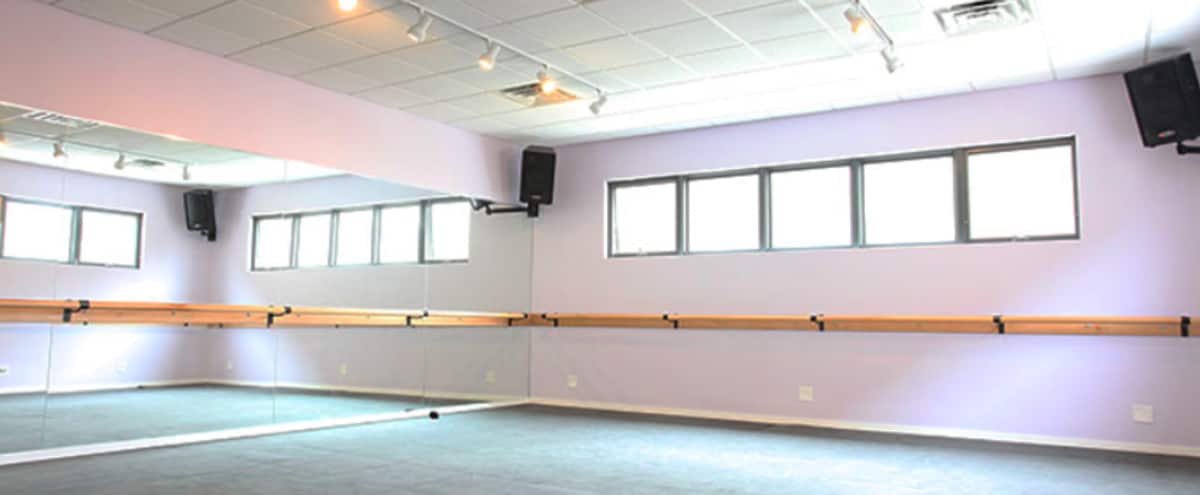 Charming Yoga Modern Dance Studio In Historic Old Town Lincoln Park Studio North Chicago Il Event Peerspace