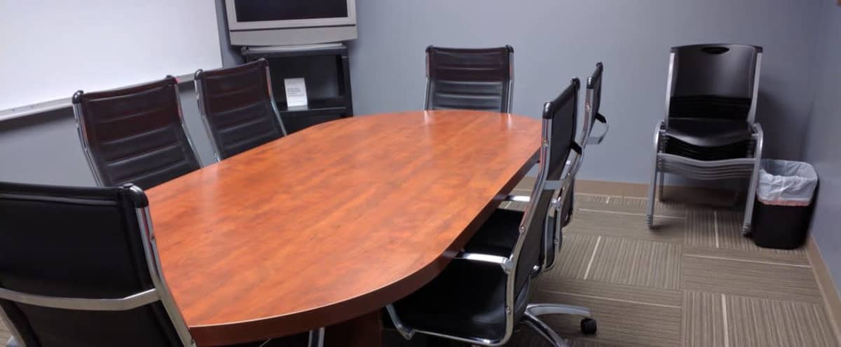 Simplistic Conference Room for 10 in Richmond Heights Hero Image in undefined, Richmond Heights, MO