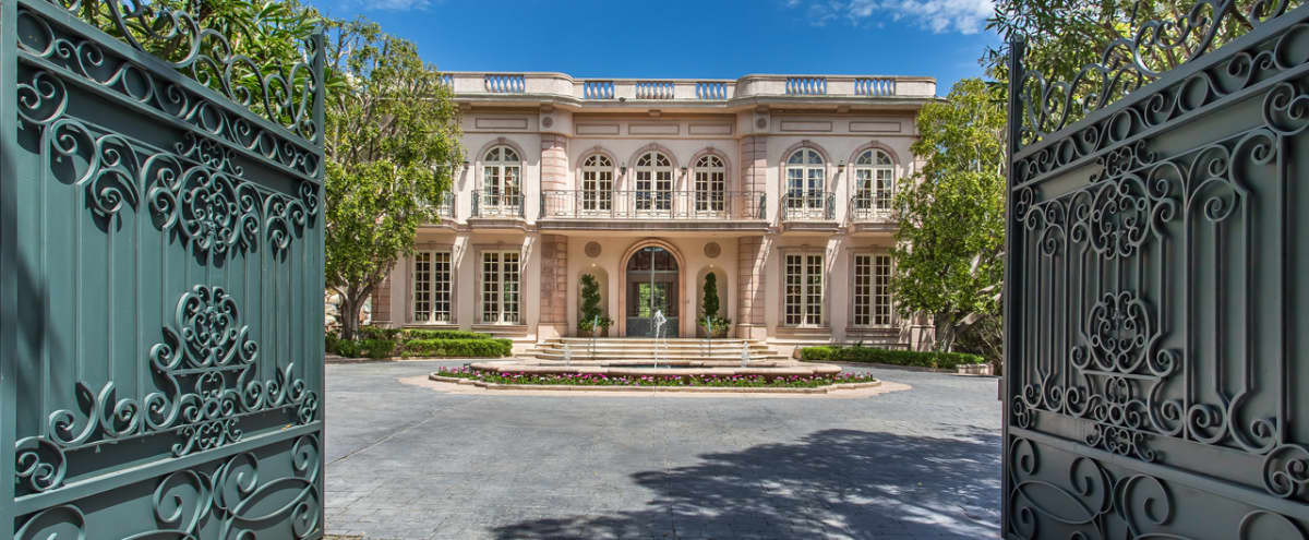 Le Chateau Rose Versailles Summer Palace Los Angeles Ca