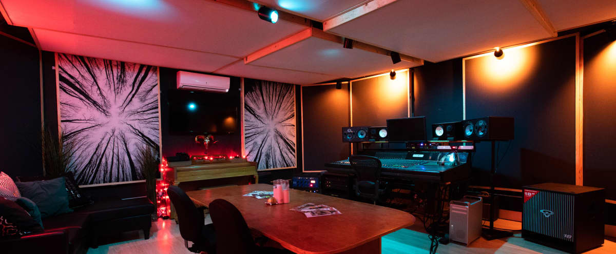 Private Recording Studio With Top Of The Line Gear