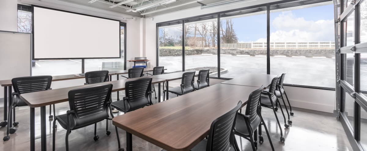 Centrally located Modern Conference room in Lexington Hero Image in Deerfield, Lexington, KY