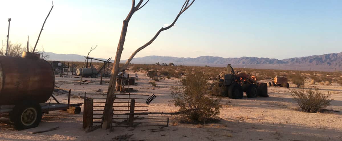 Stunning Vistas Desert Ranch With Built In Backdrops