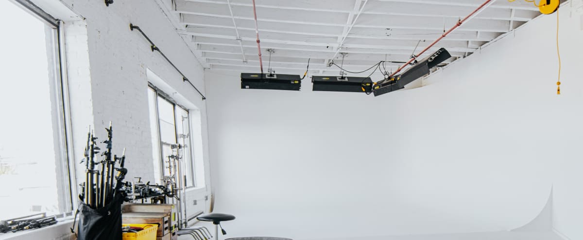 Large Daylight Cyclorama Cove in Photo and Video Production Studio in Bronx Hero Image in Port Morris, Bronx, NY