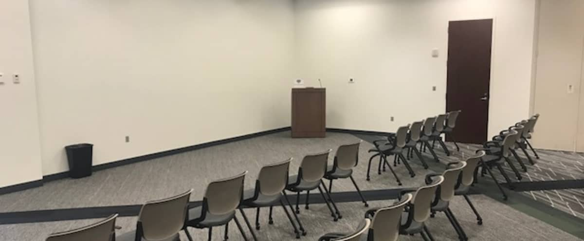 Midtown Atlanta Medium Sized Corporate Meeting Training Presentation Room