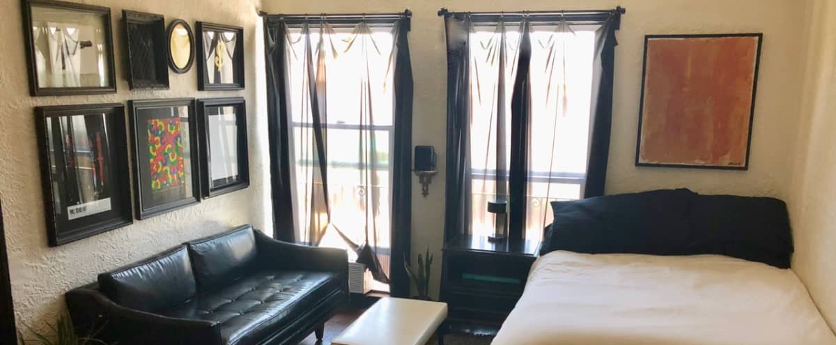 Rock N Roll Hollywood Regency Suite Overlooking Netflix Studios