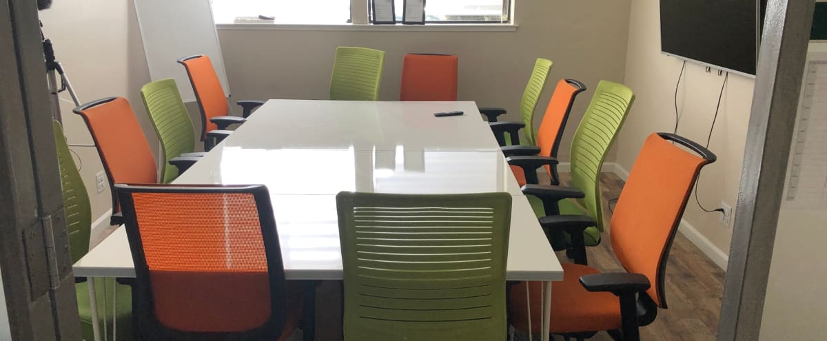 Modern Conference Room With Modular Furniture San Jose Ca Off Site Peerspace