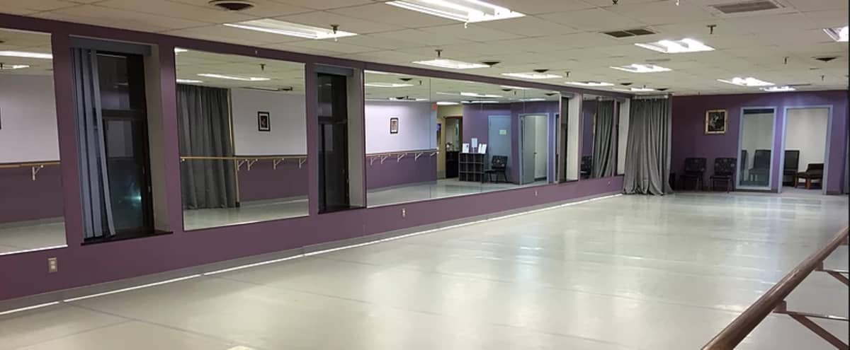 Large Dance Studio With Padded Marley Floors Edina Mn Production Peerspace