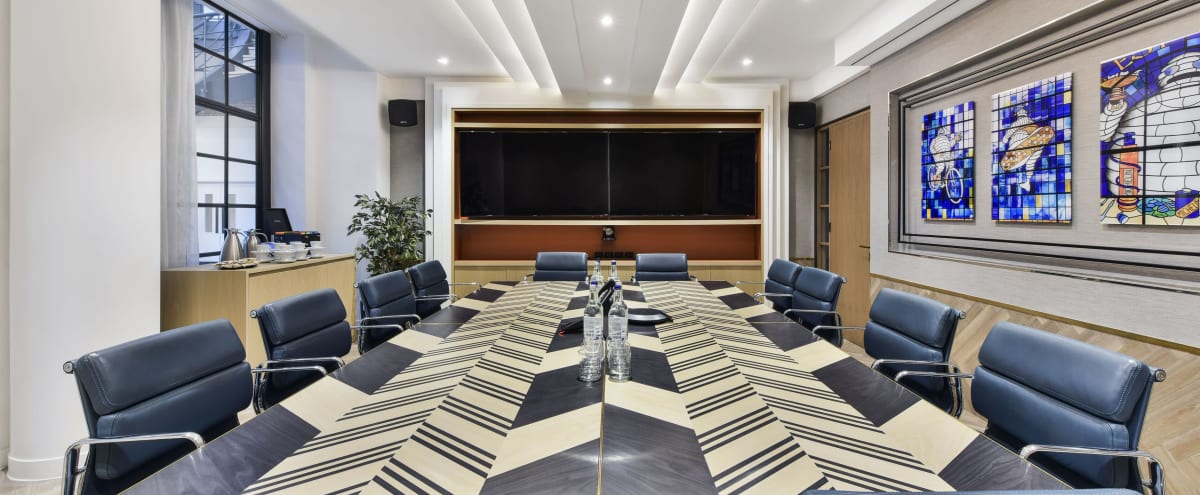 Large Stylish Meeting Room in Chelsea - Michelin Room in London Hero Image in Chelsea, London, 