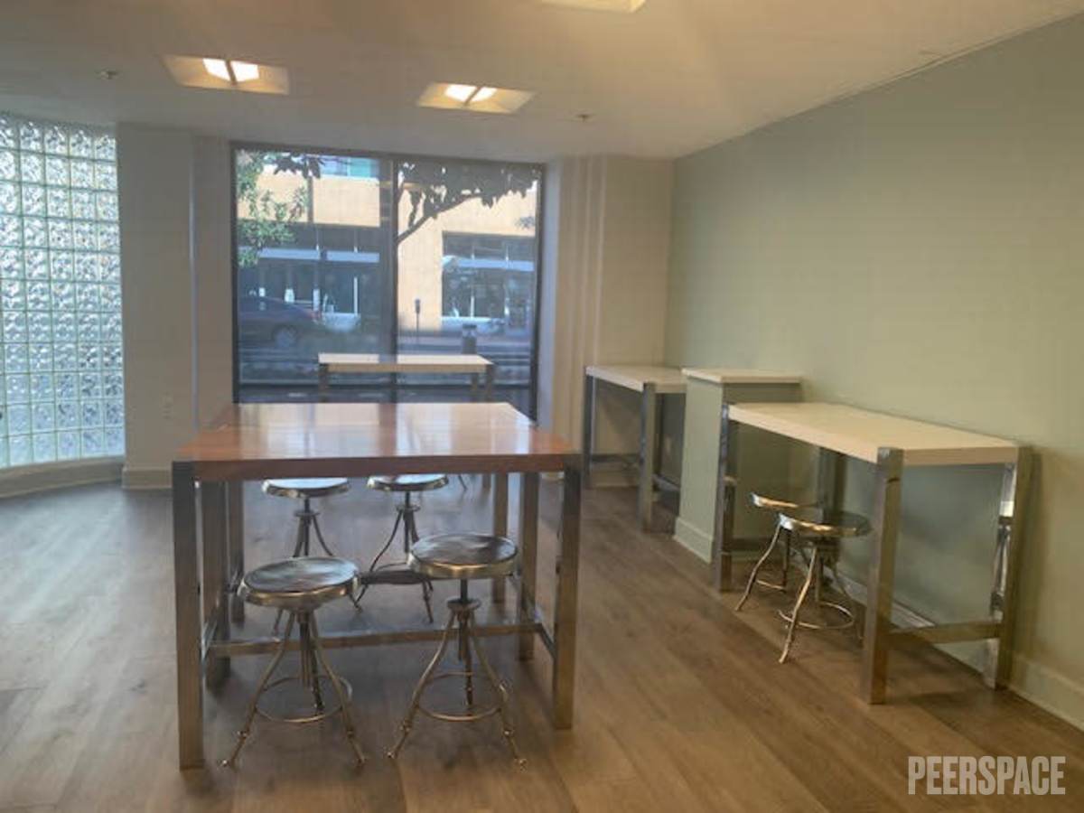 19 Version 6psd (1)_edited.jpg