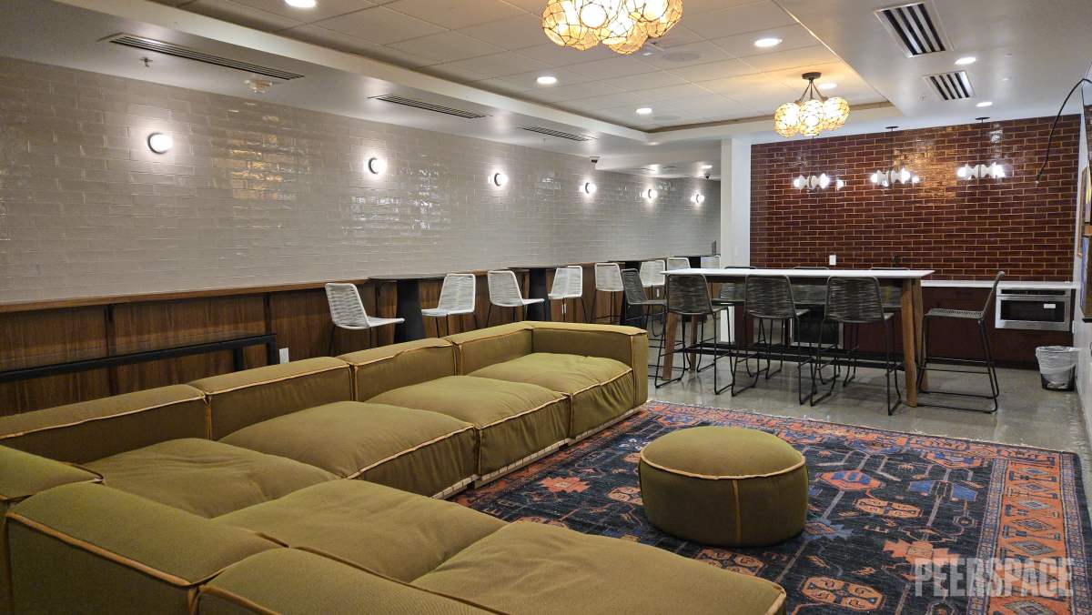 19 Version 6psd (1)_edited.jpg